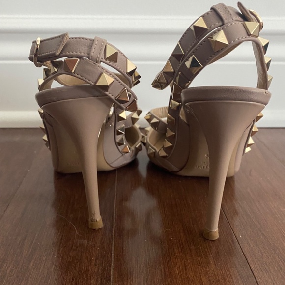 Valentino Rockstud Heels - Picture 3 of 7